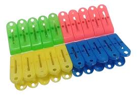 BROCHES PLASTICOS 5 cm 20u.